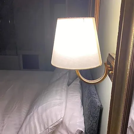 Hotel Unicorn *
